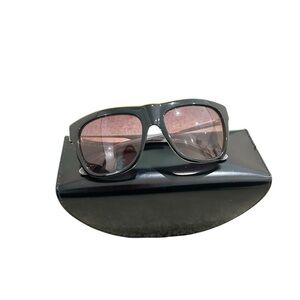 Marc Jacobs Black Classic Sunglasses marked gold tone sides in case